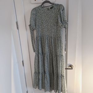 Floral spring dress, can also multitask as maternity dress